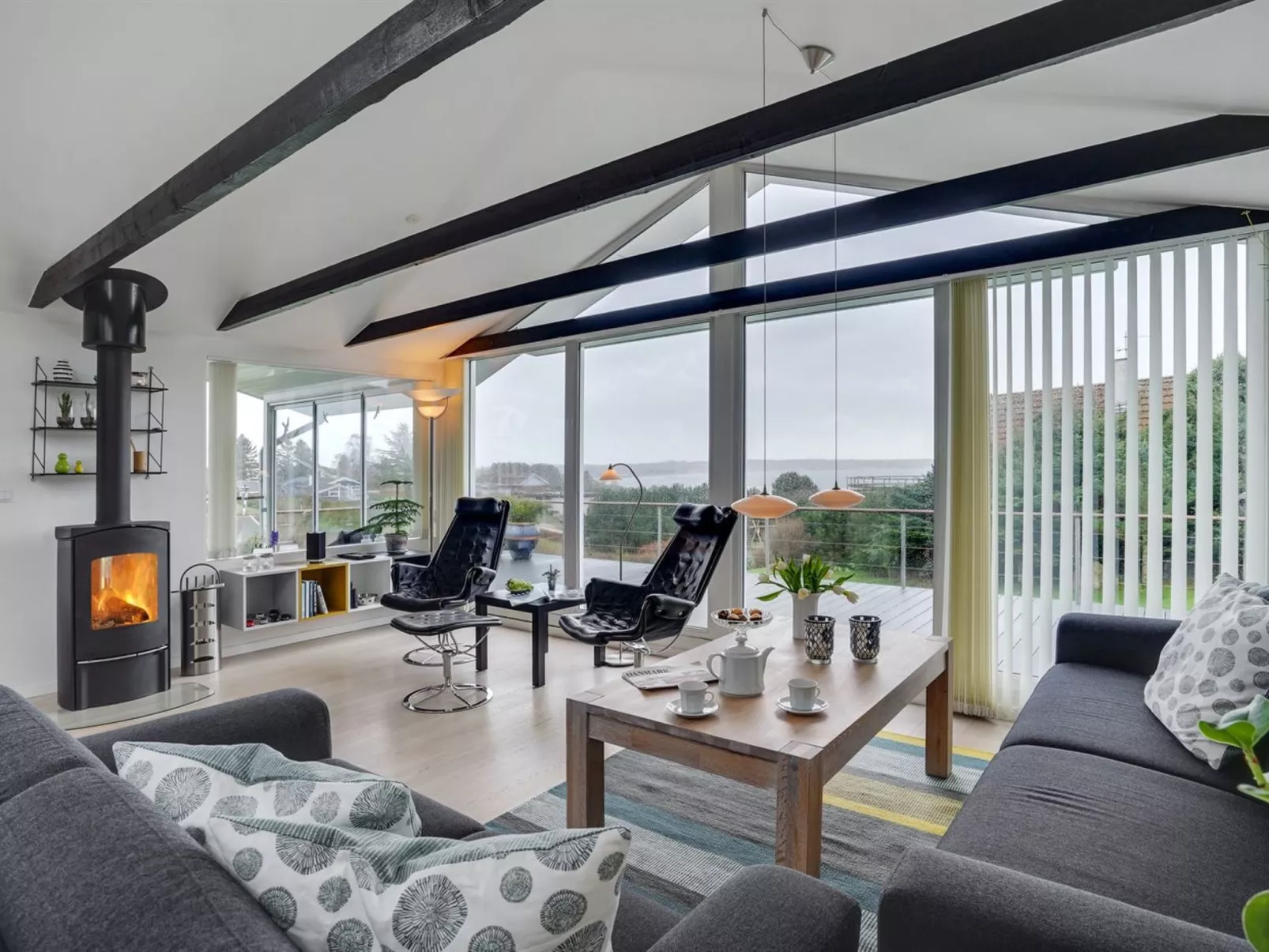 "Kuno" - 300m from the sea-Binnen