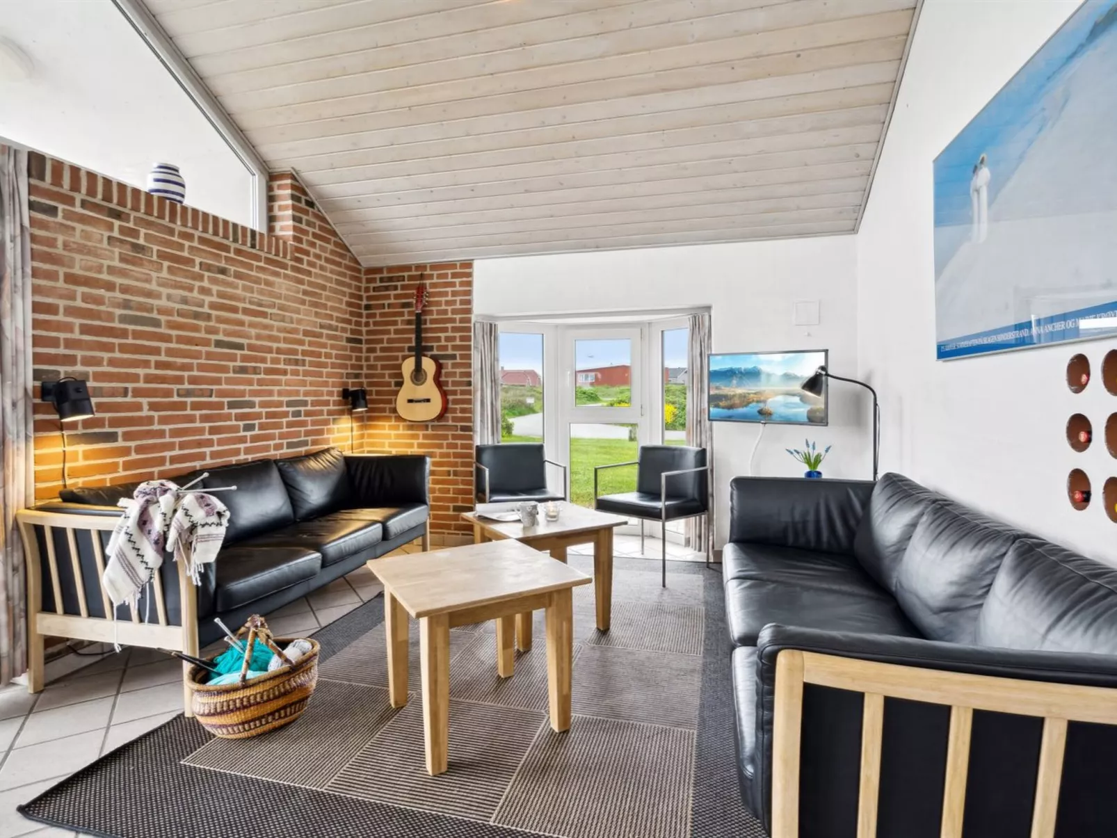 "Mari" - 400m from the sea-Binnen