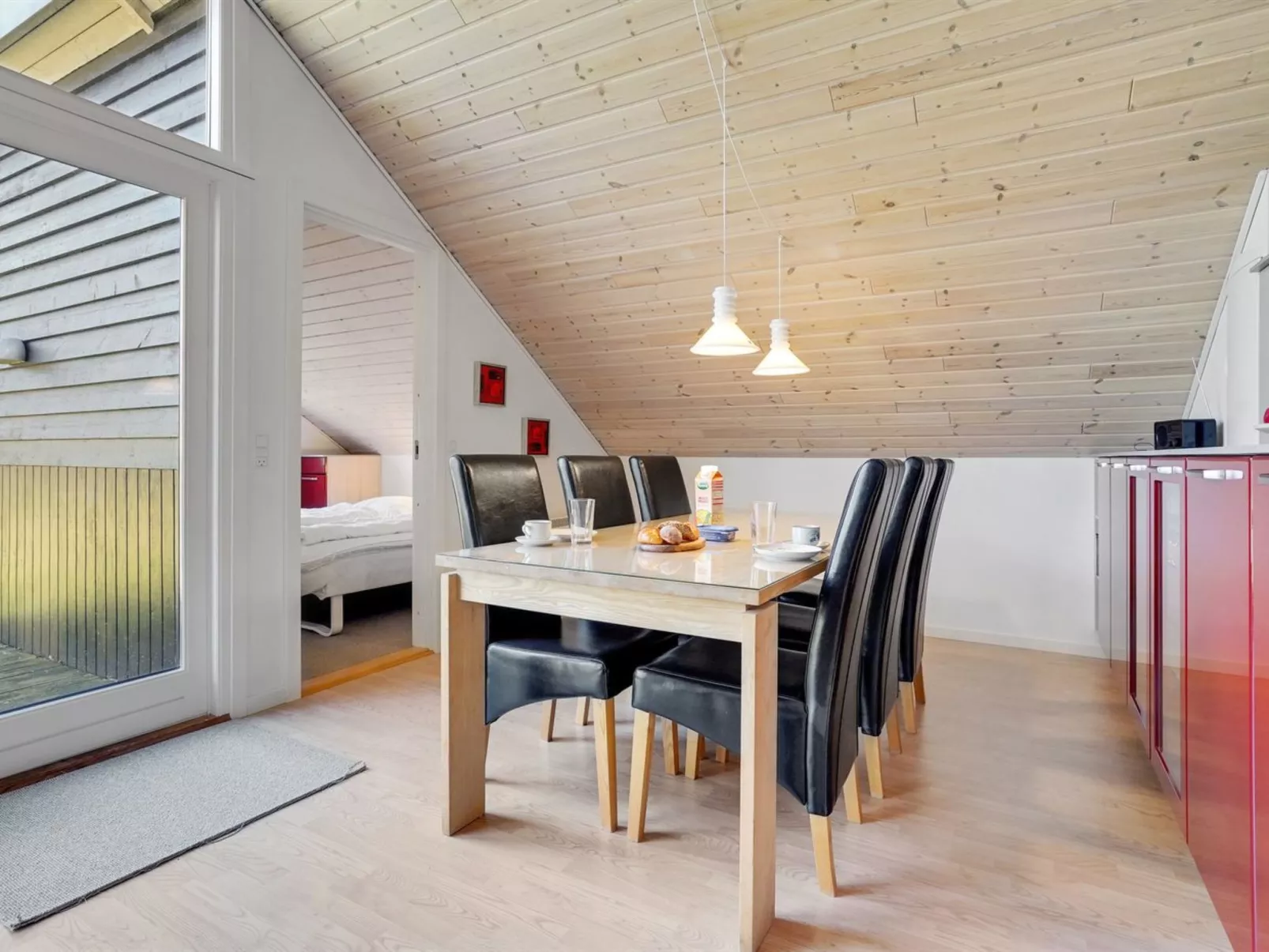 "Tiia" - 29km from the sea-Binnen