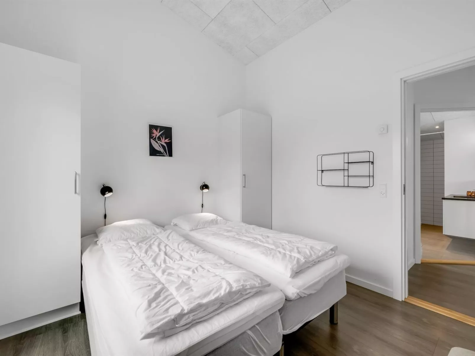 "Weike" - 950m to the fjord-Binnen