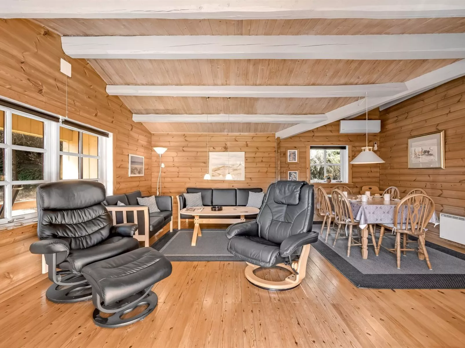 "Yaris" - 800m to the fjord-Binnen