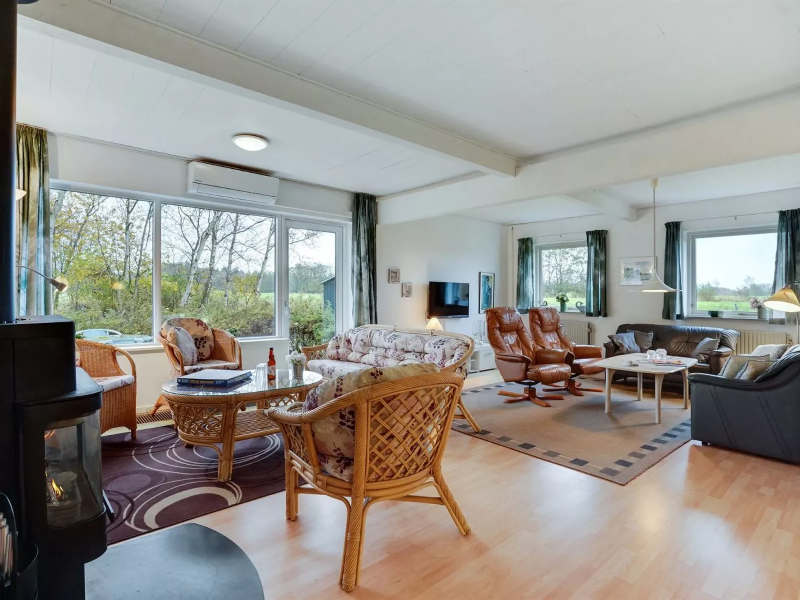 "Vogn" - 500m to the fjord-Binnen