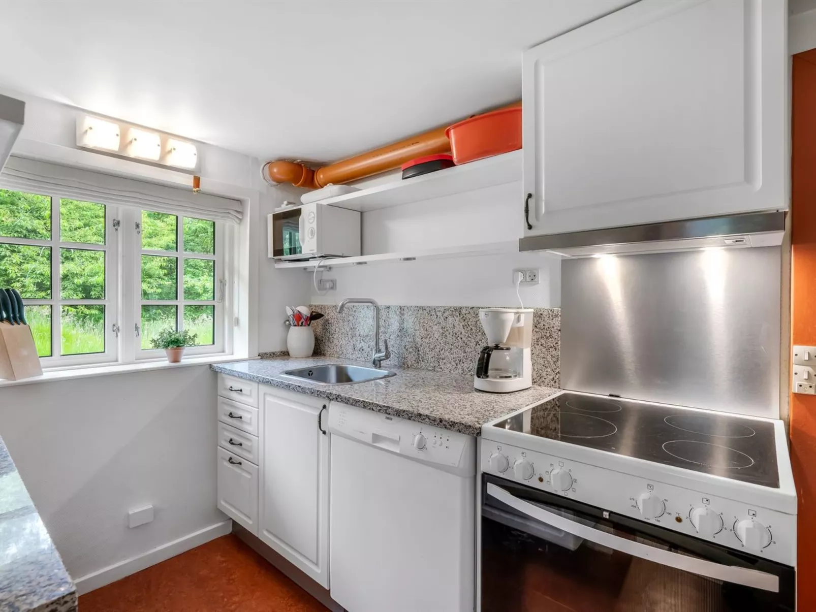 "Thoren" - 2km from the sea-Binnen