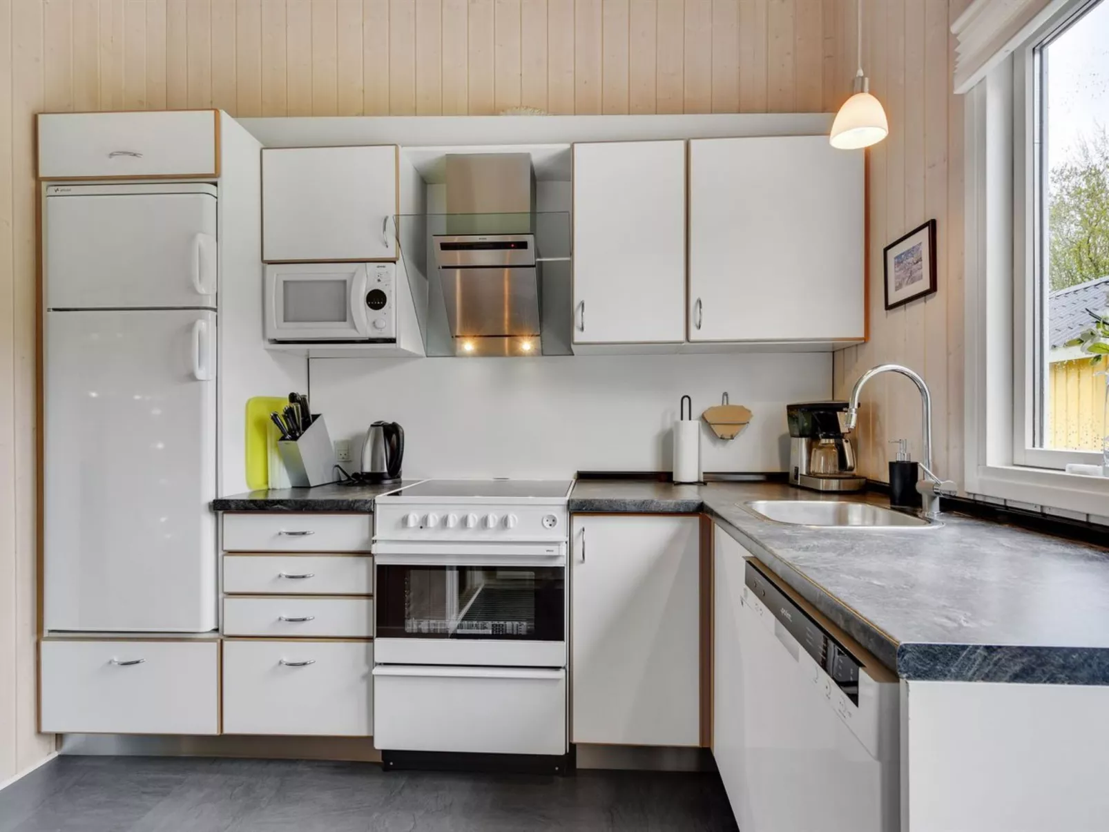 "Hwiting" - 200m from the sea-Binnen