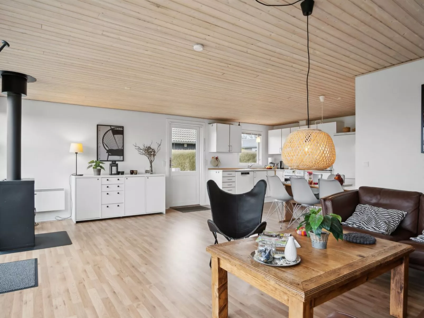 "Blesse" - 250m from the sea-Binnen