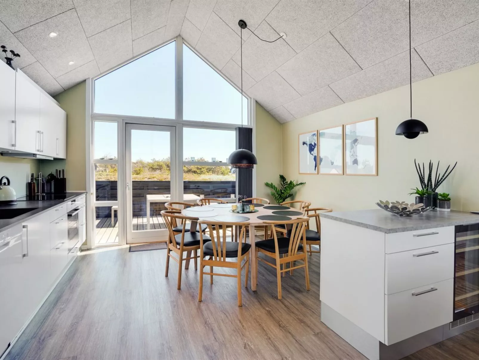 "Eliena" - 500m from the sea-Binnen