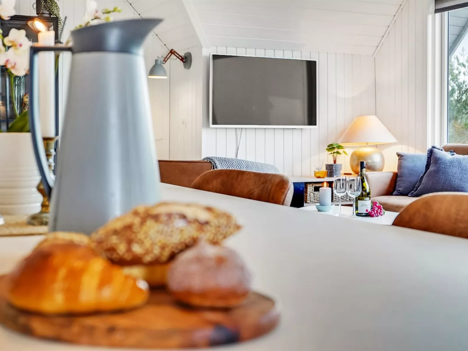 "Edvi" - 1.6km from the sea-Binnen