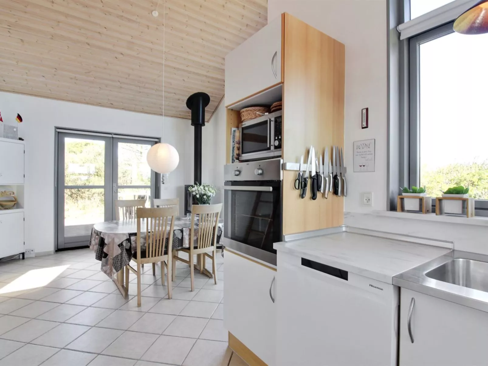 "Lothen" - 500m from the sea-Binnen