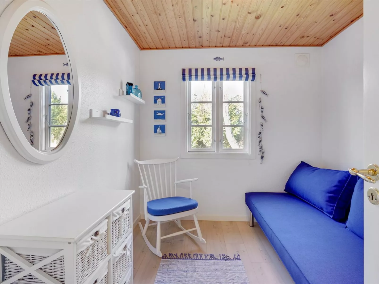 "Undis" - 660m from the sea-Binnen