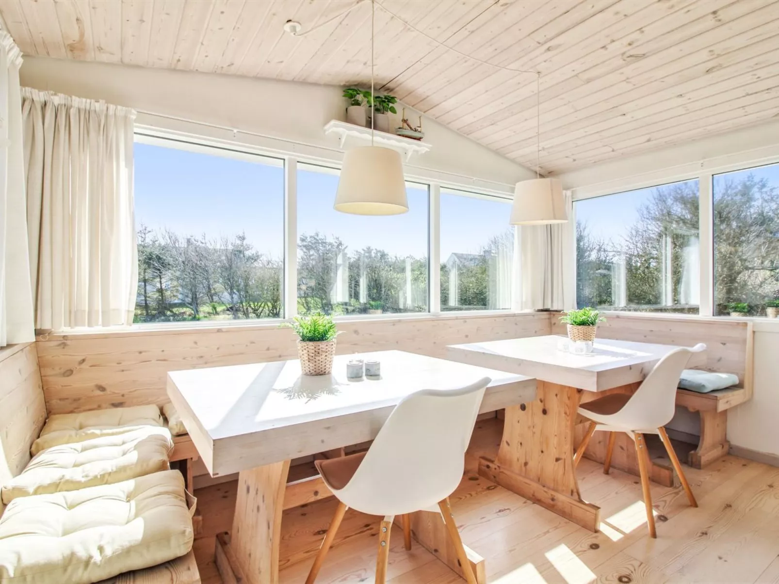 "Lisabeth" - 250m from the sea-Binnen