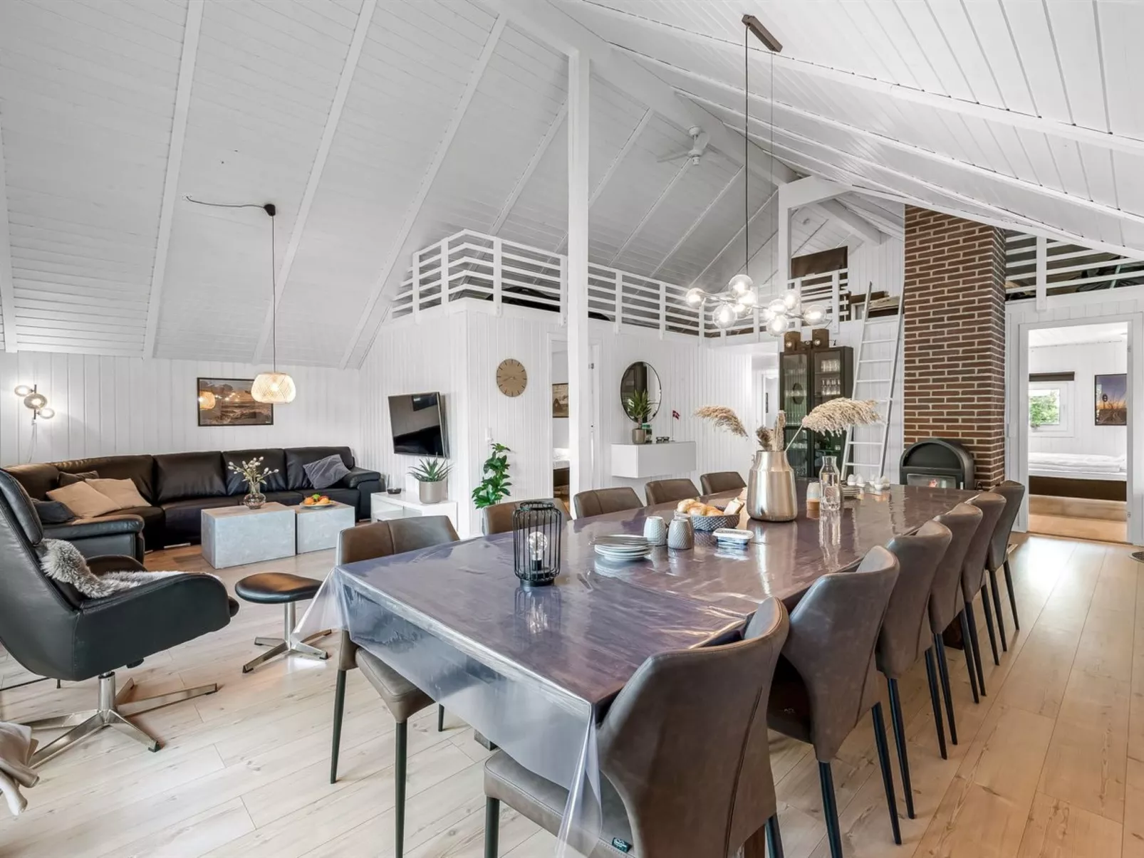 "Sylvi" - 1.7km from the sea-Binnen