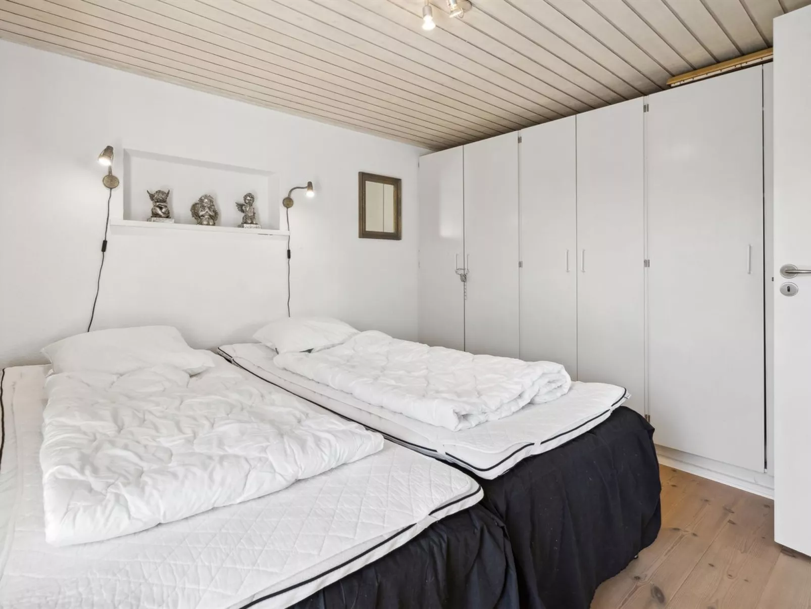 "Mena" - 200m from the sea-Binnen