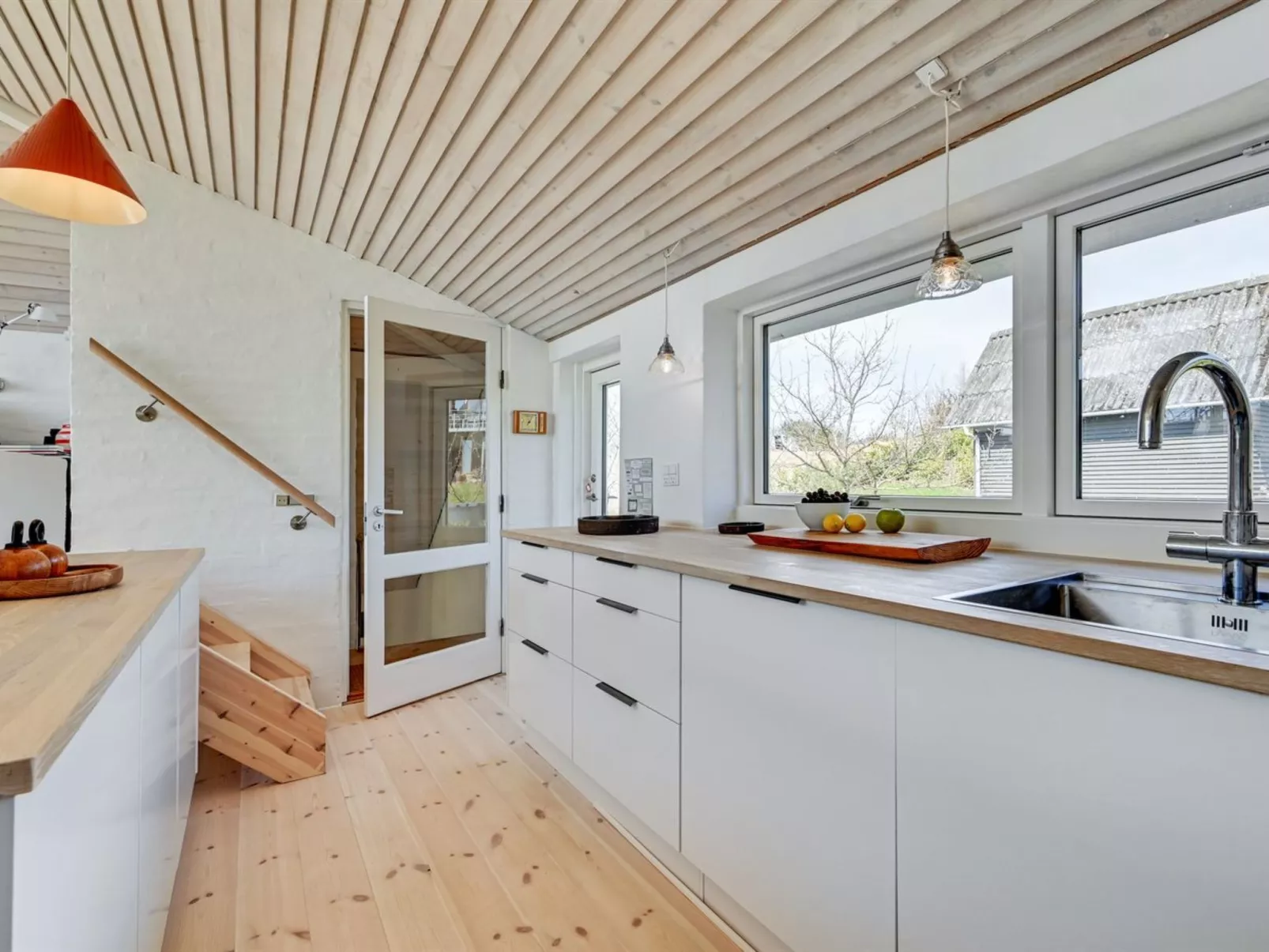 "Rawald" - 200m from the sea-Binnen