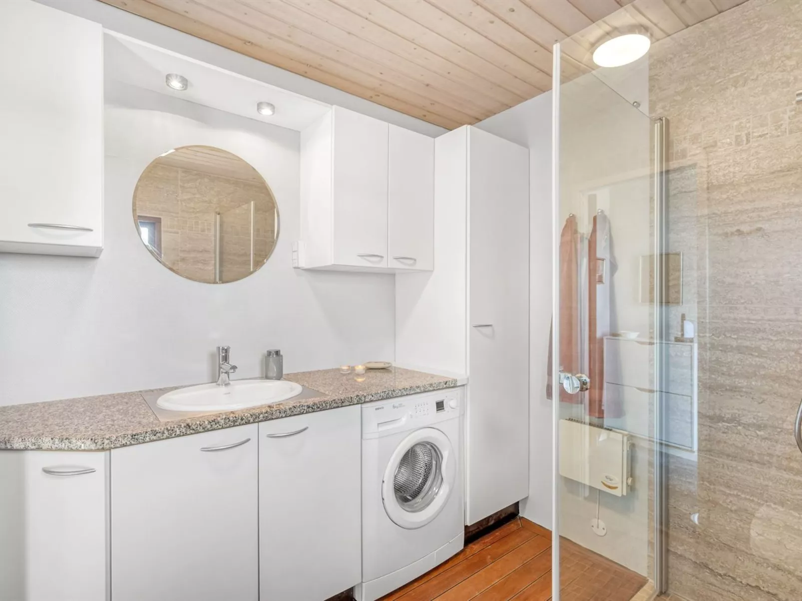 "Viveka" - 500m from the sea-Binnen