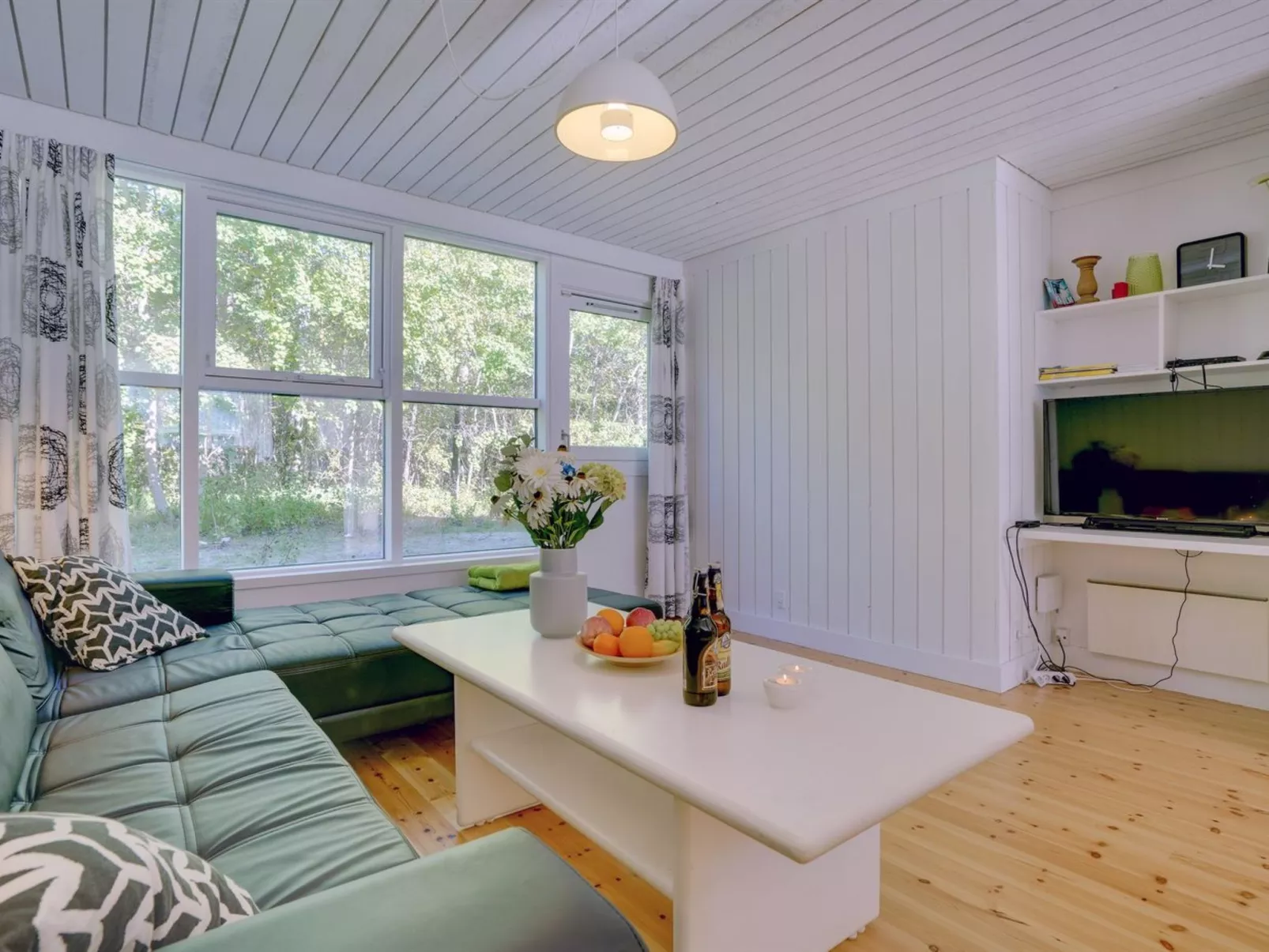 "Bergit" - 55m from the sea-Binnen