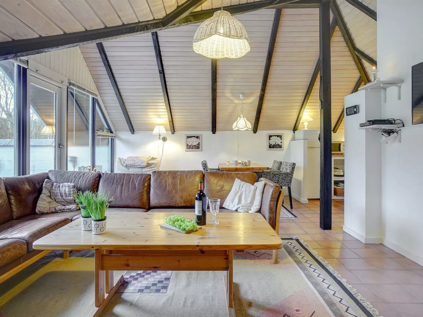 "Arnfin" - 160m from the sea-Binnen