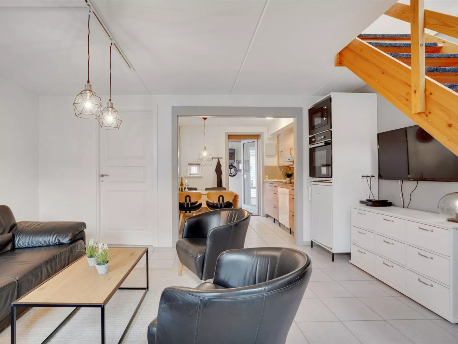 "Paula" - 2.3km from the sea - Binnen