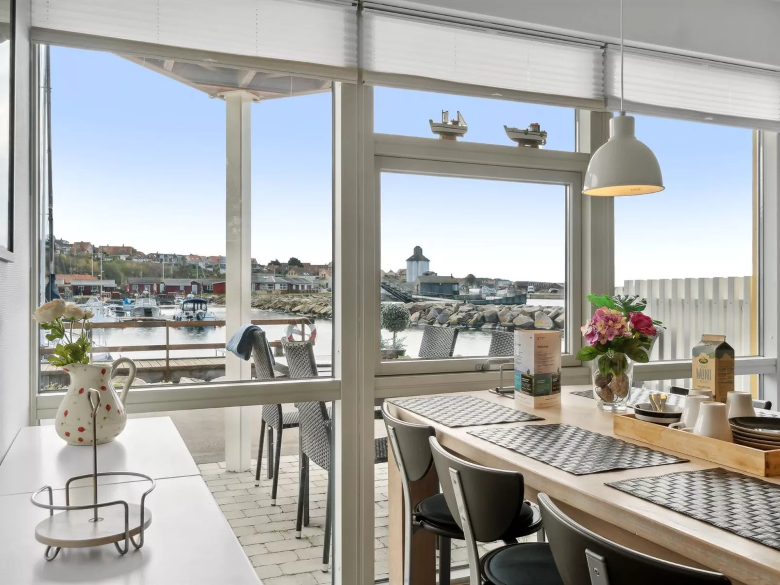 "Fridhild" - 10m from the sea-Binnen