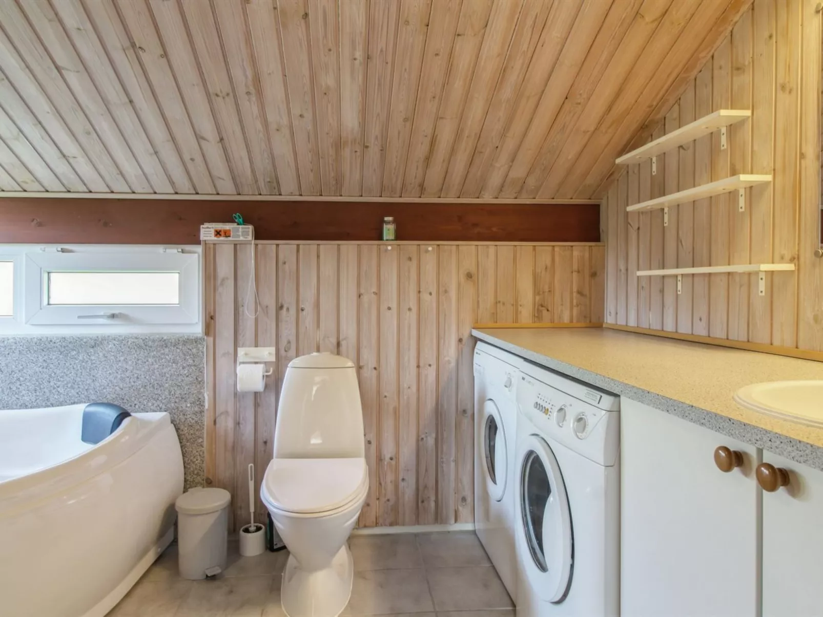 "Menka" - 1.3km from the sea-Binnen