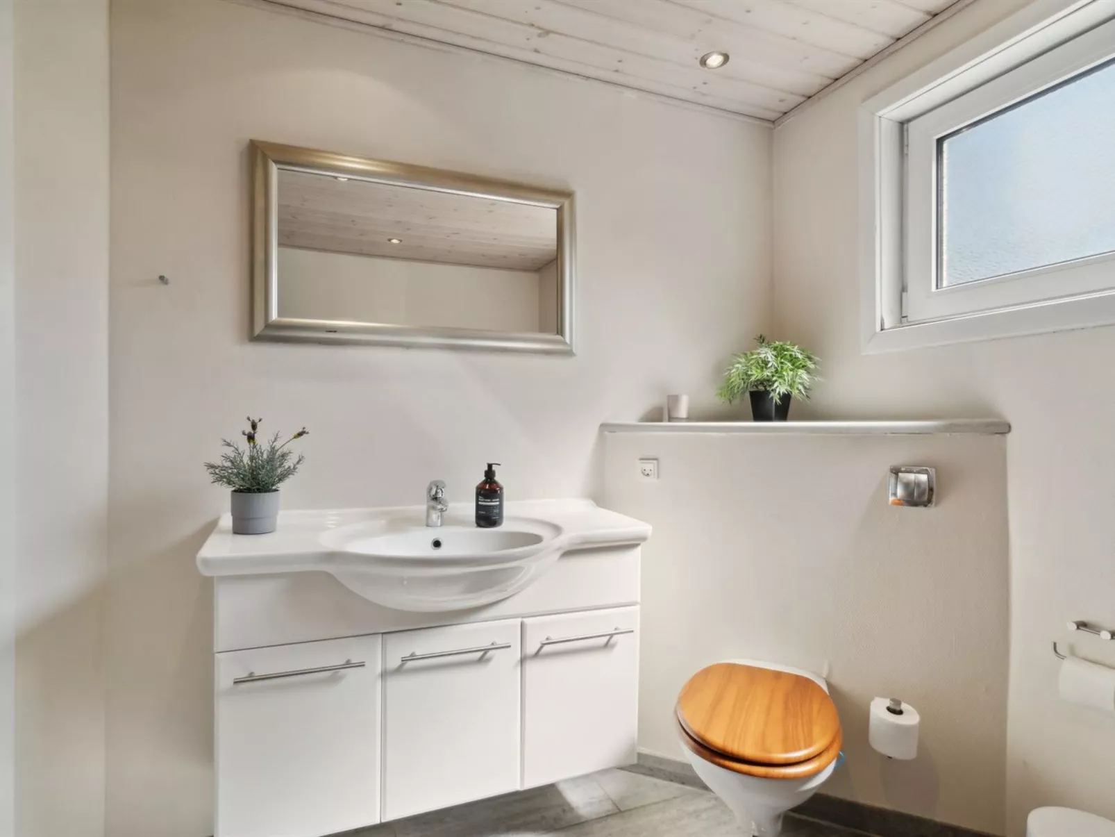 "Aud" - 300m from the sea-Binnen