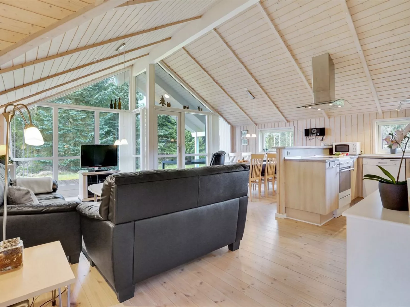 "Lisel" - 25km from the sea-Binnen