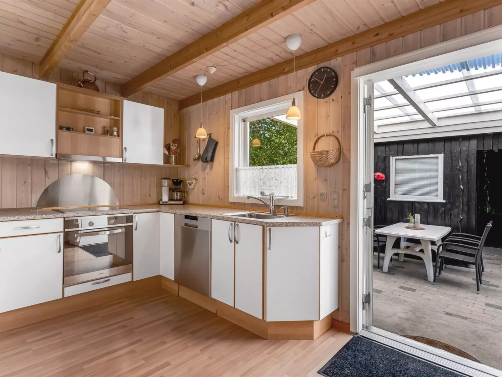 "Rustam" - 600m from the sea-Binnen