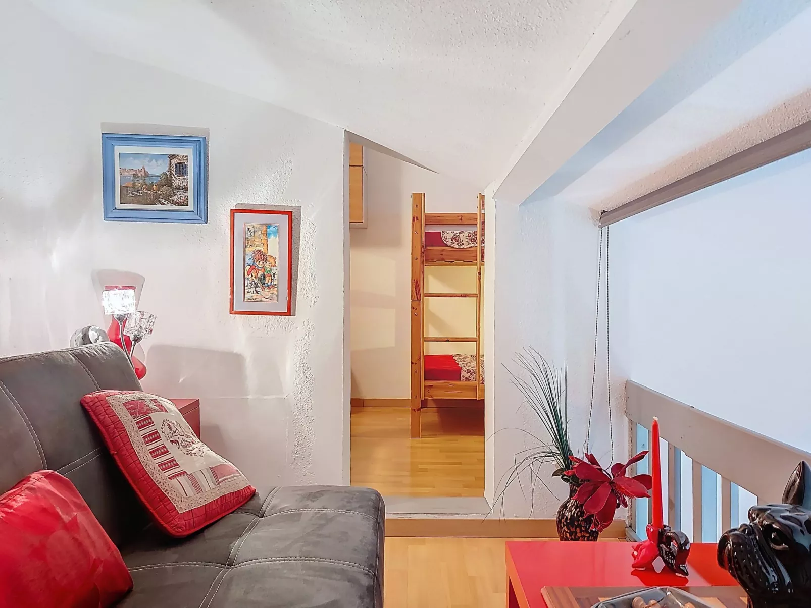 Les Amandines-Binnen