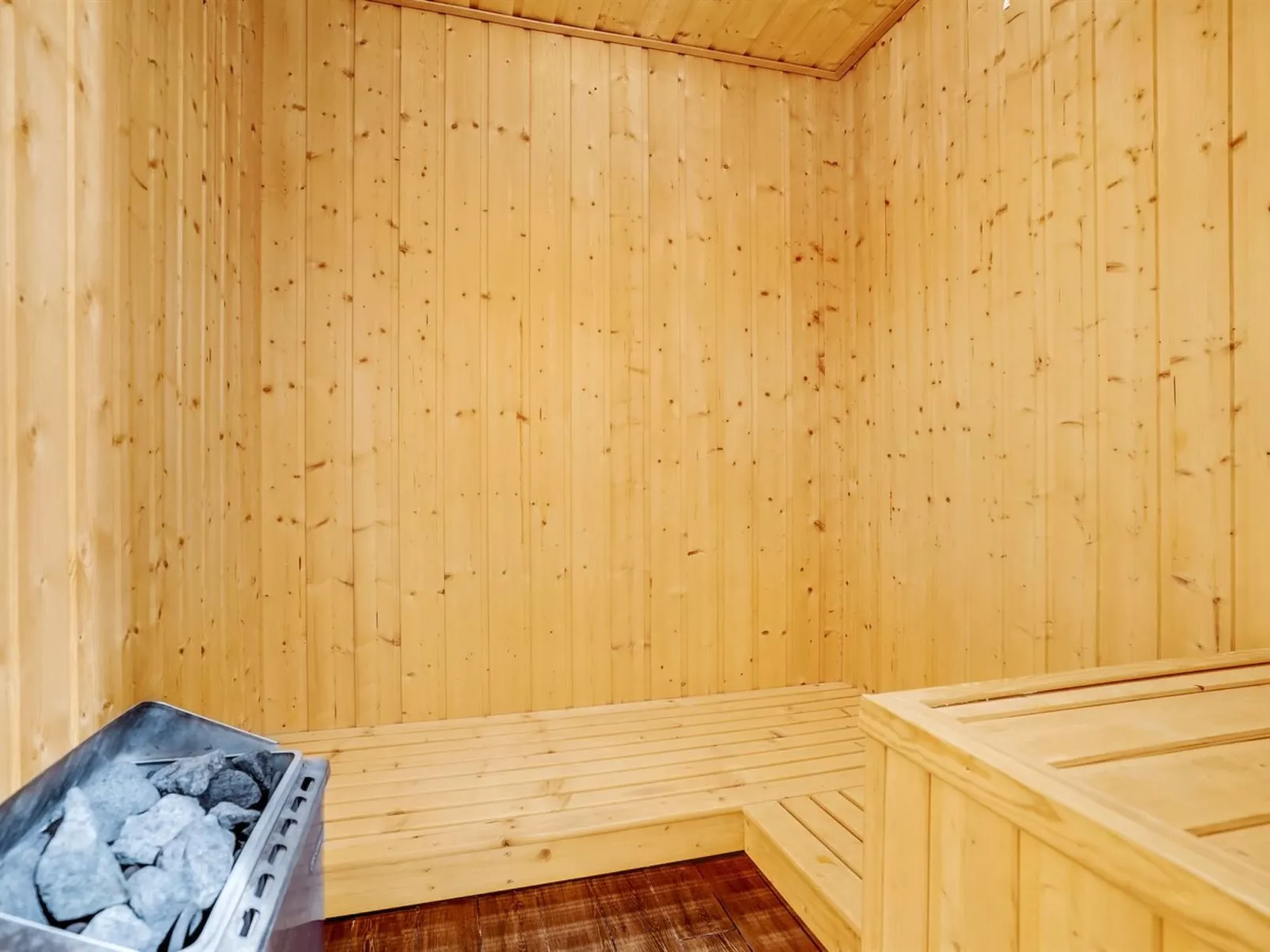 "Dome" - 750m from the sea-Binnen