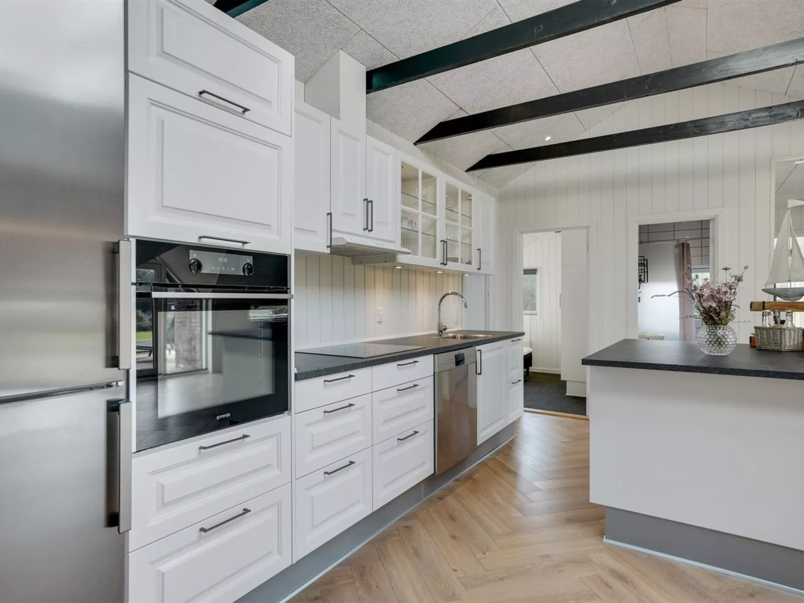 "Ellenora" - 1km from the sea-Binnen