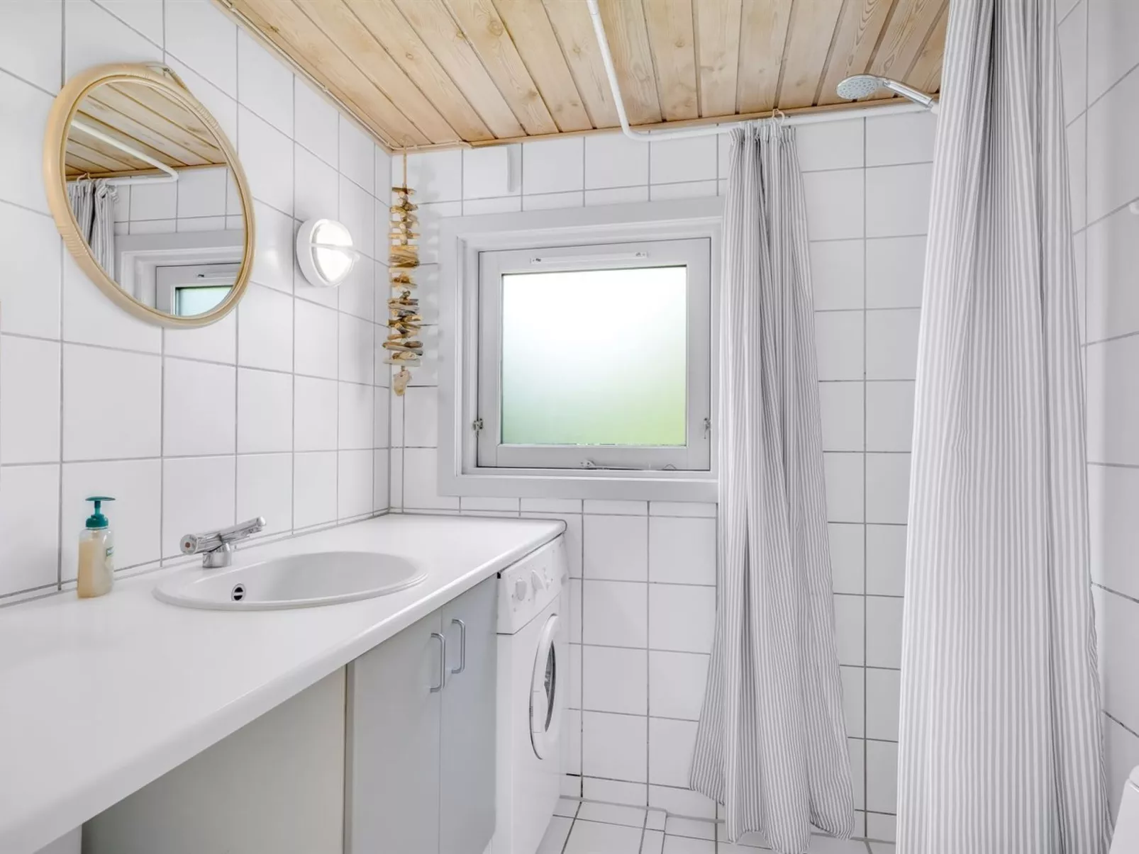 "Sulevi" - 200m to the fjord-Binnen