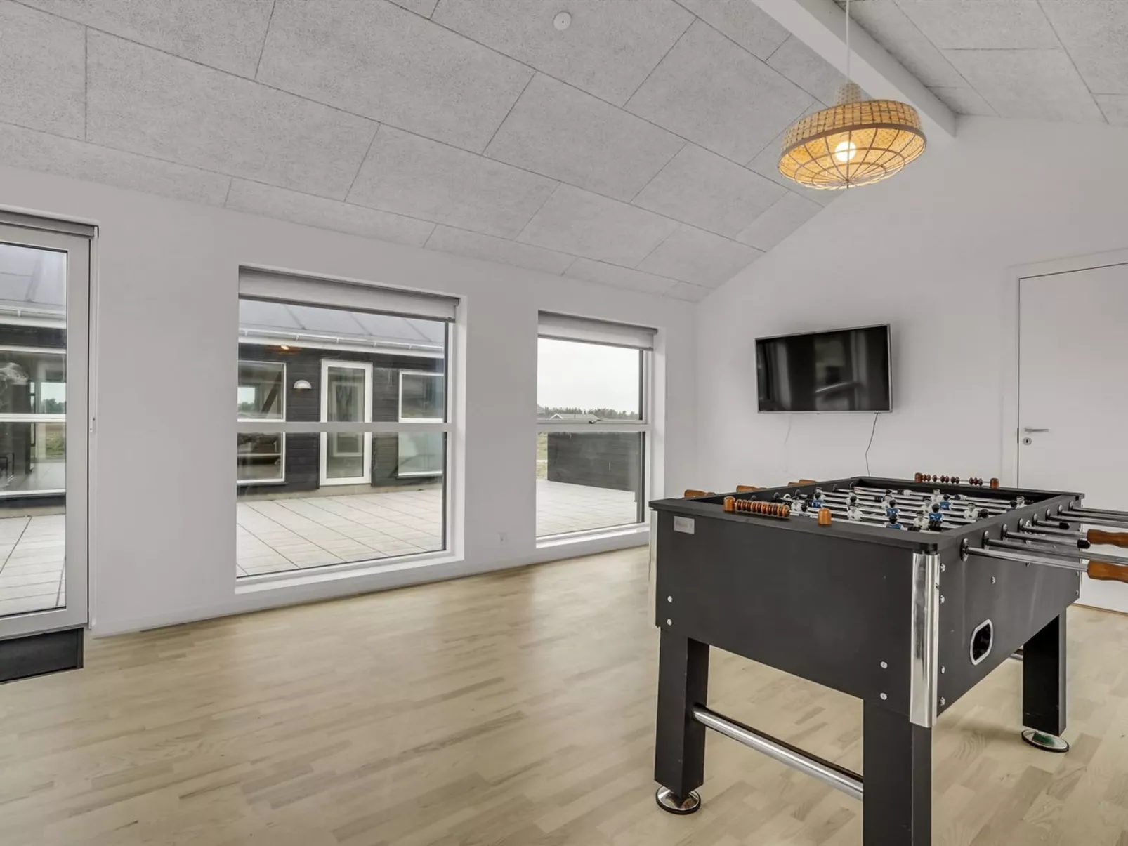 "Tatiane" - 1.5km from the sea-Binnen