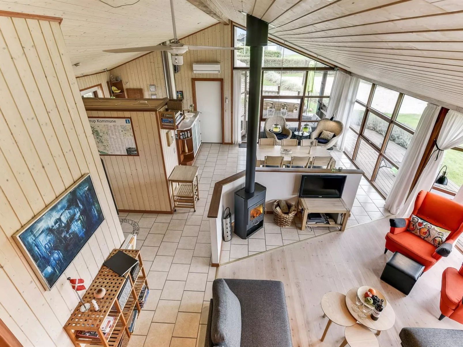 "Mervi" - 300m to the fjord-Binnen