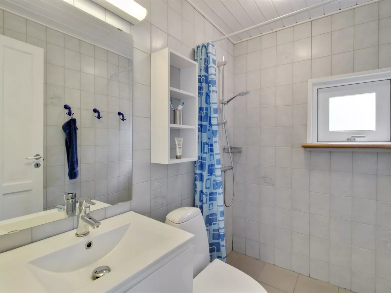 "Flora" - 150m from the sea-Binnen