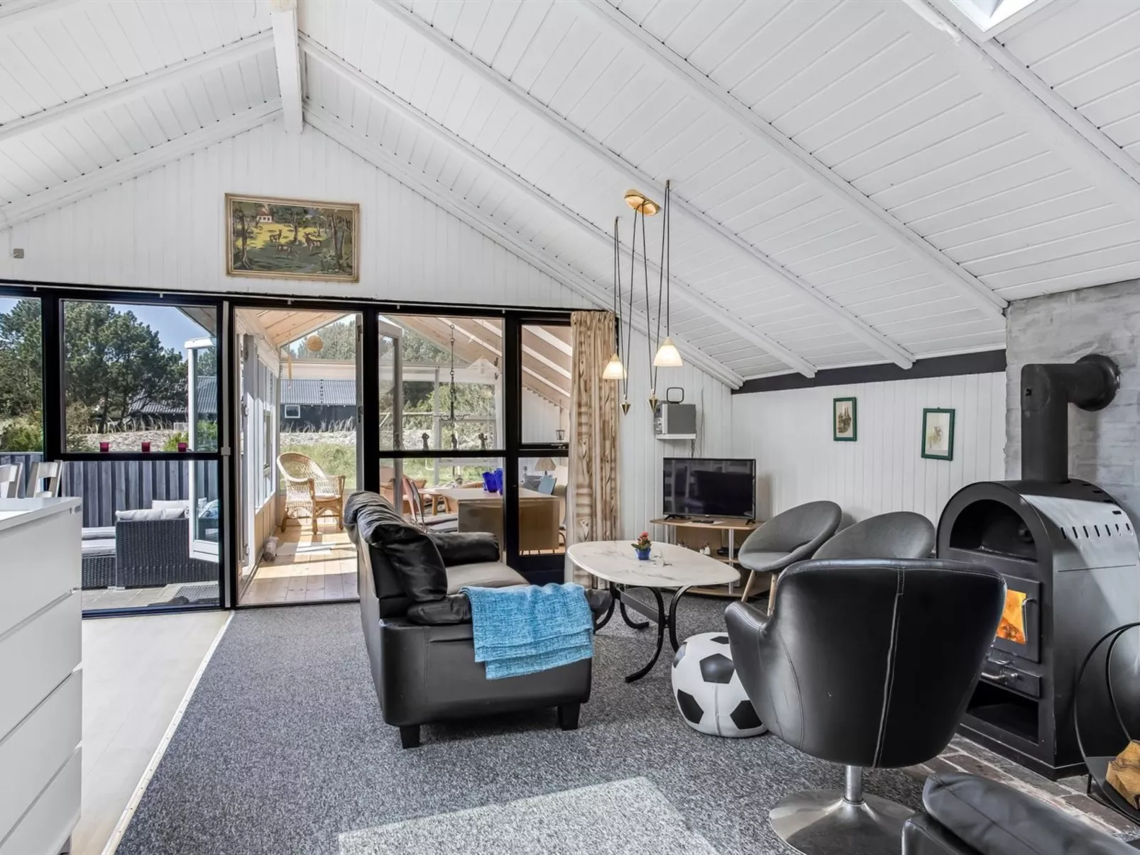 "Solvejk" - 800m from the sea-Binnen