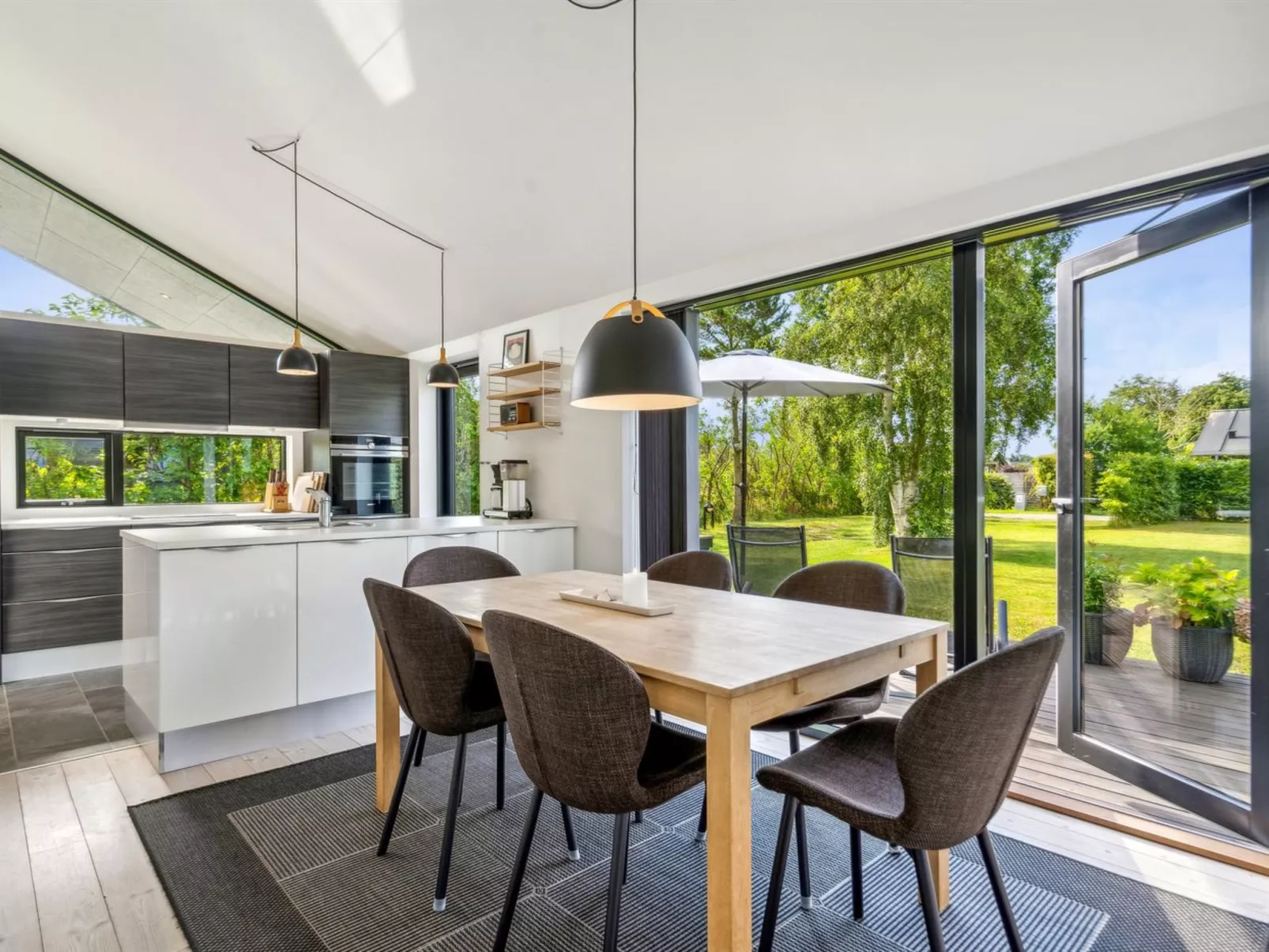 "Yukon" - 150m from the sea-Binnen