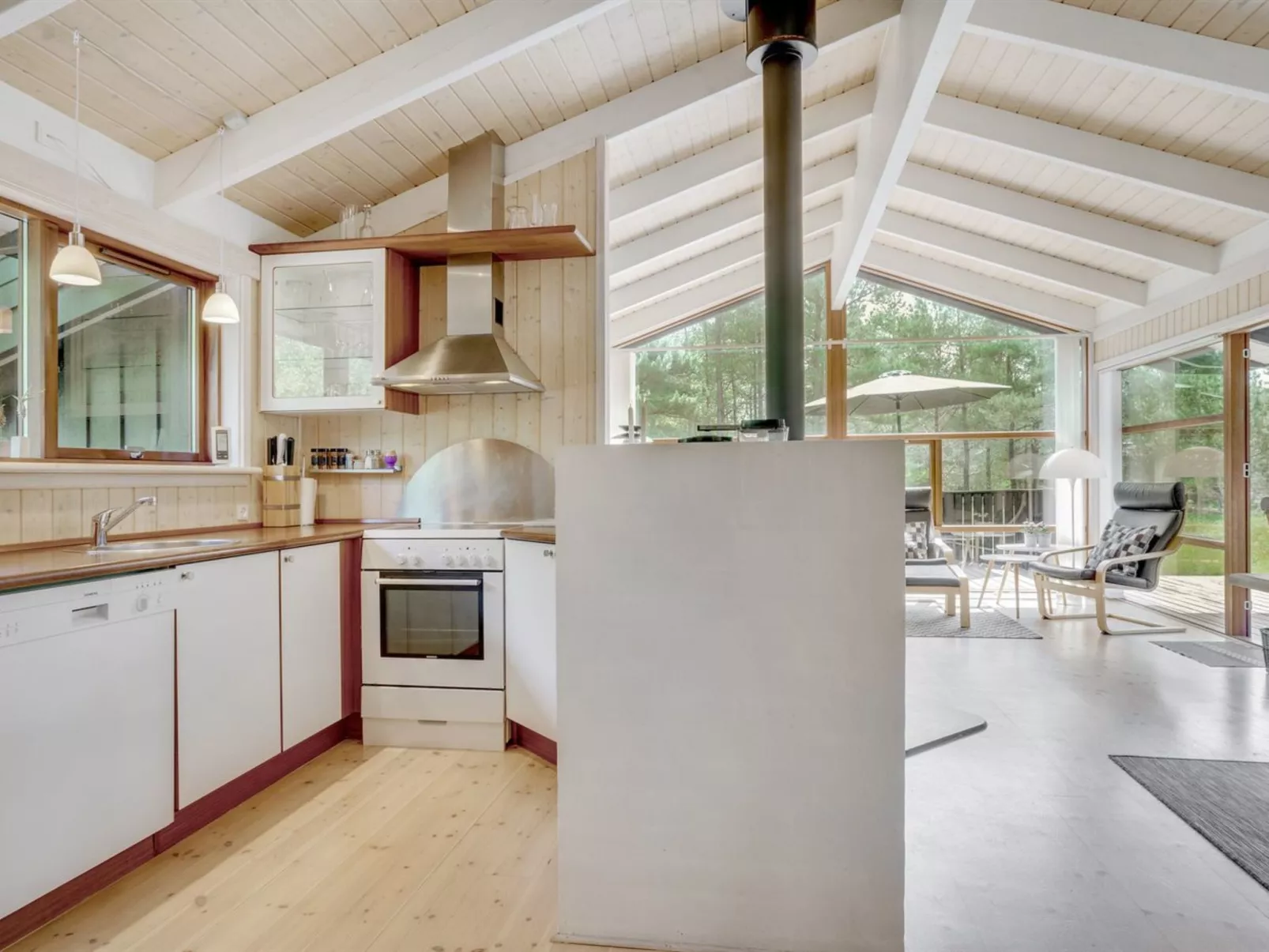 "Mine" - 300m from the sea-Binnen