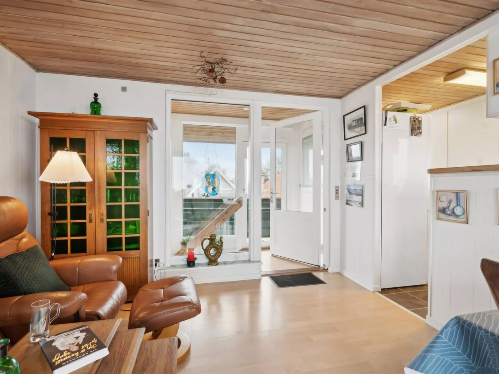 "Eldar" - 5m from the sea-Binnen