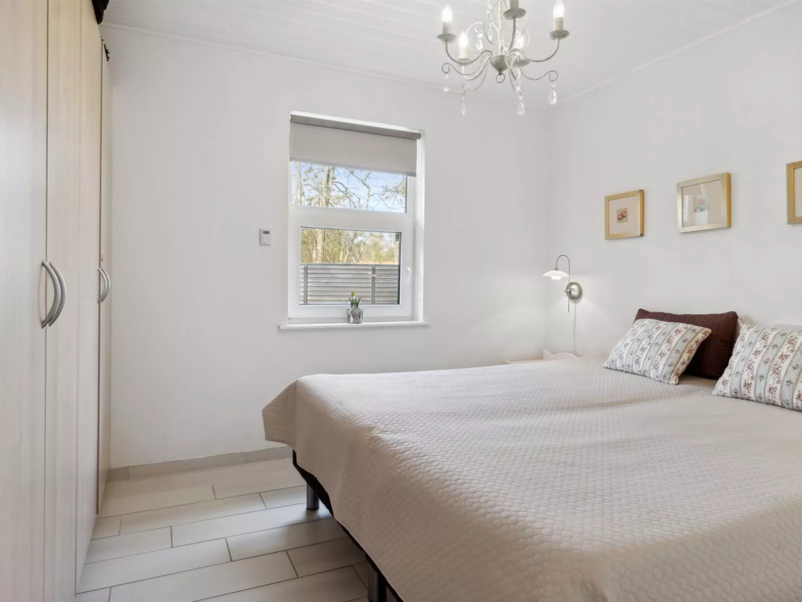 "Alla" - 500m from the sea-Binnen