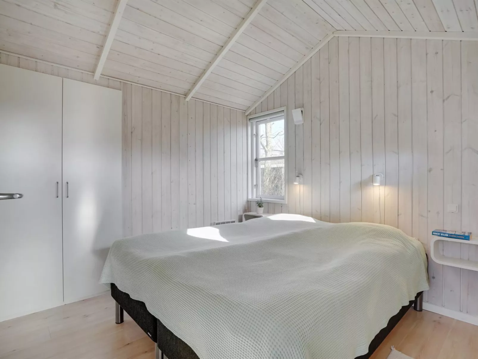 "Yara" - 1km to the fjord-Binnen