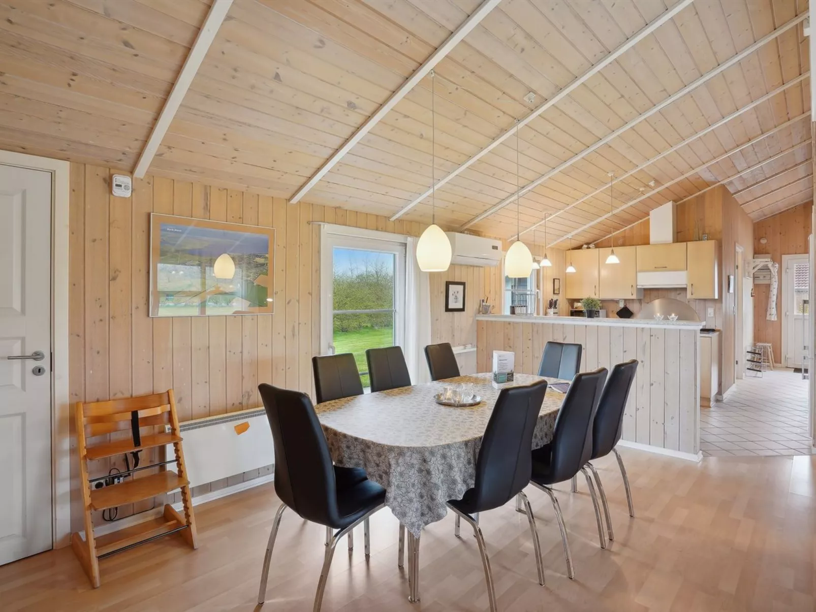 "Tinka" - 1.2km to the fjord-Binnen