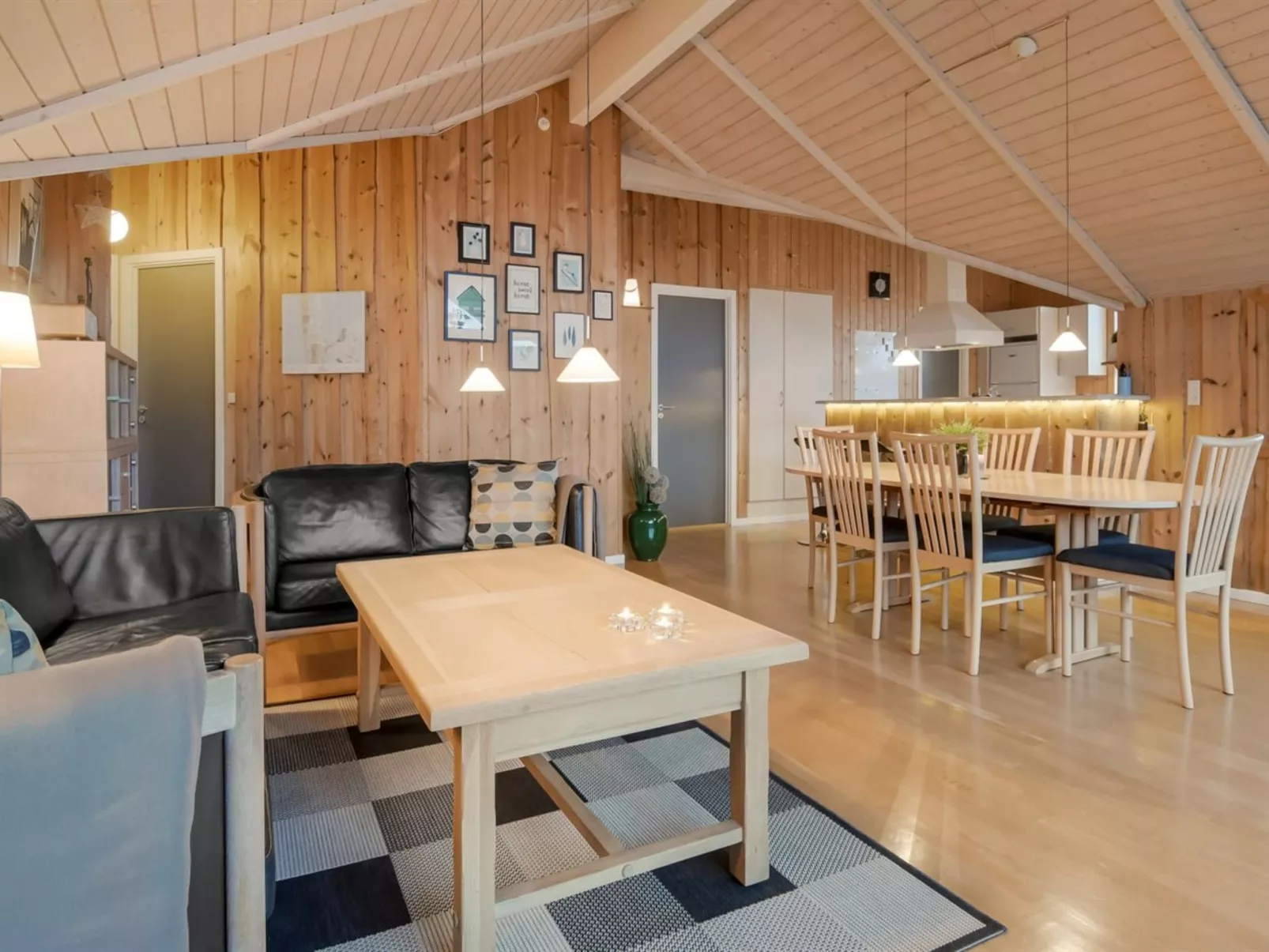 "Thit" - 1.2km to the fjord-Binnen