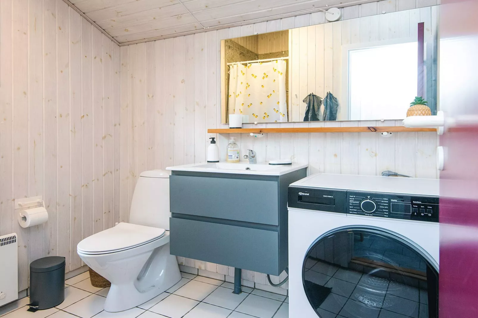 Vakantiehuis met spa en sauna-Binnen