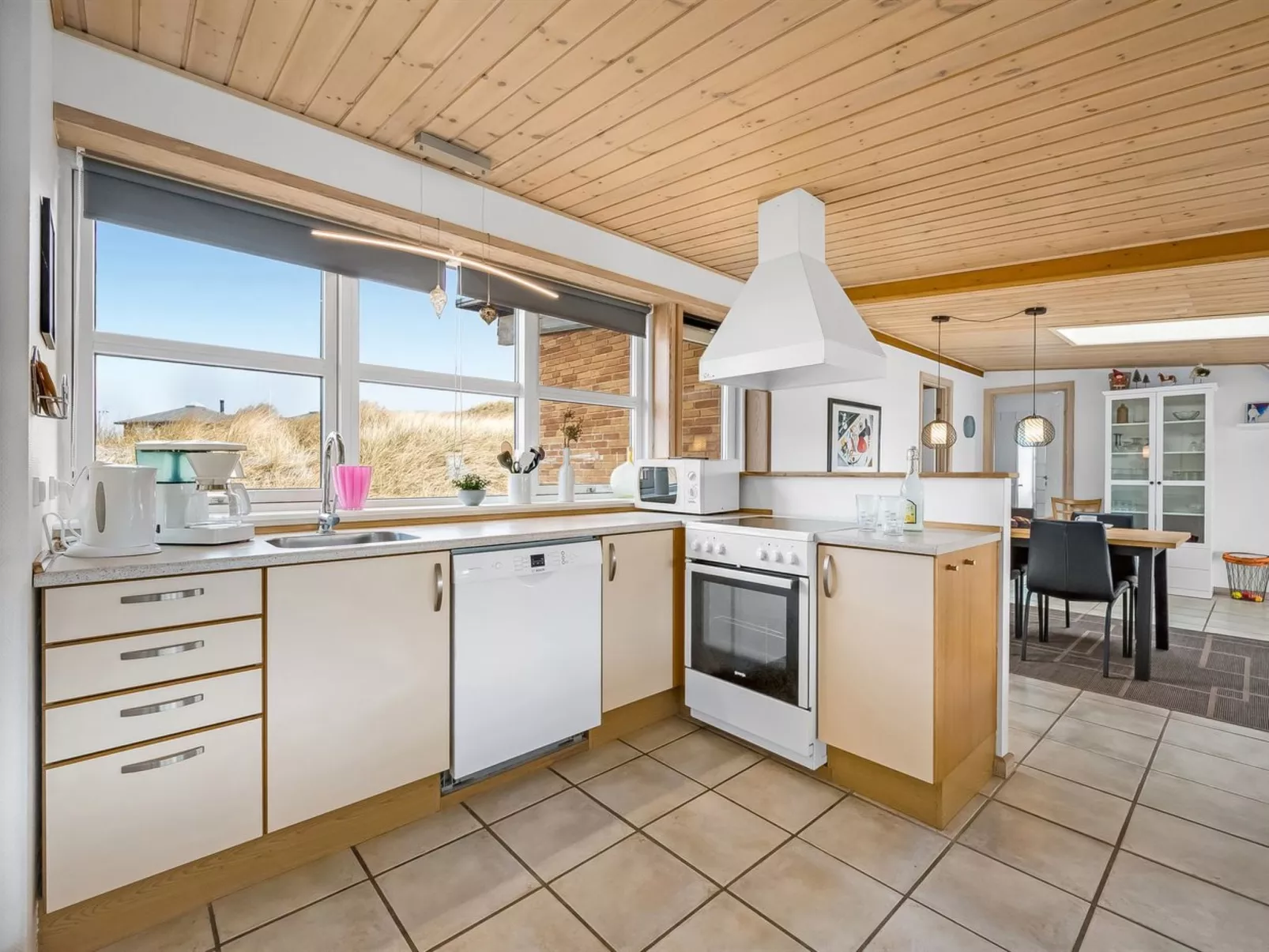 "Emelin" - 475m from the sea-Binnen