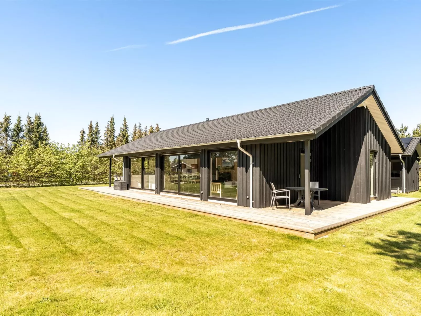 "Alfrede" -  from the sea-Buiten