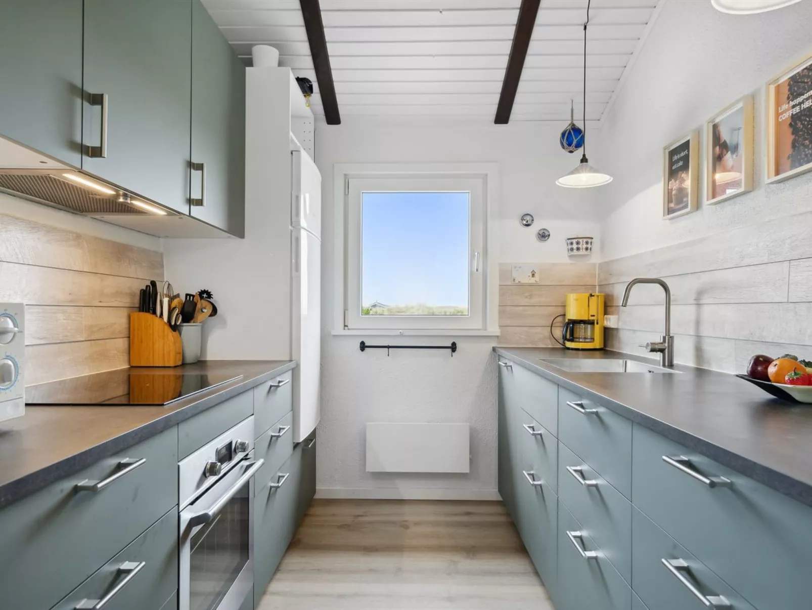 "Boris" - 250m from the sea-Binnen