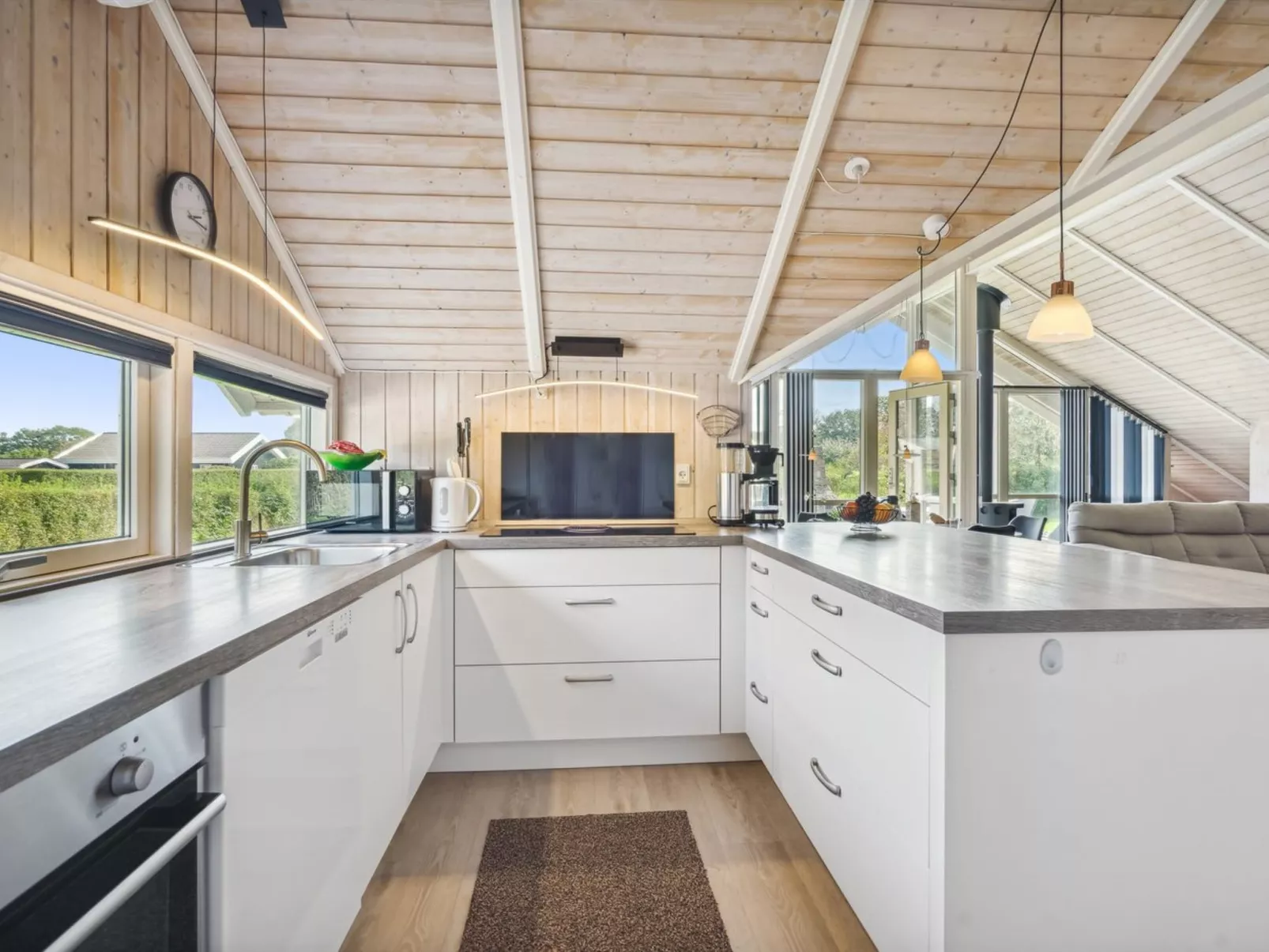 "Frosina" - 300m from the sea-Binnen