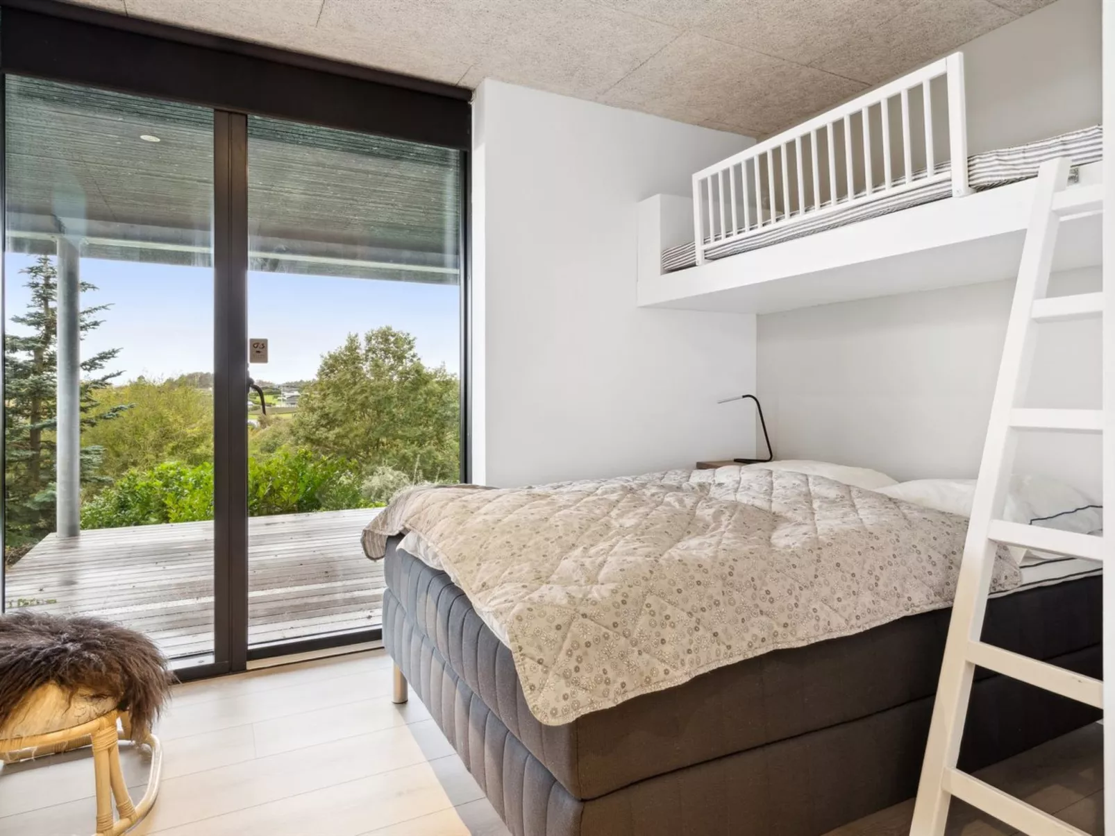 "Iarund" - 600m from the sea-Binnen