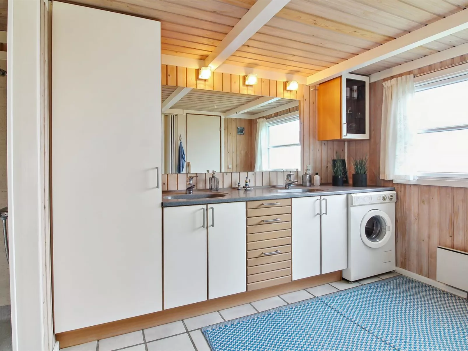 "Amelia" - 350m from the sea-Binnen