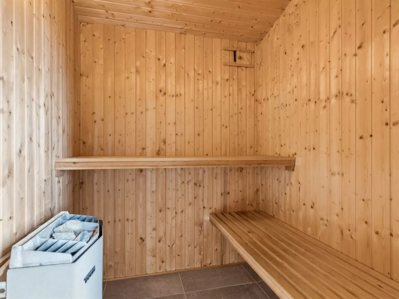 "Liesel" - 700m from the sea-Binnen