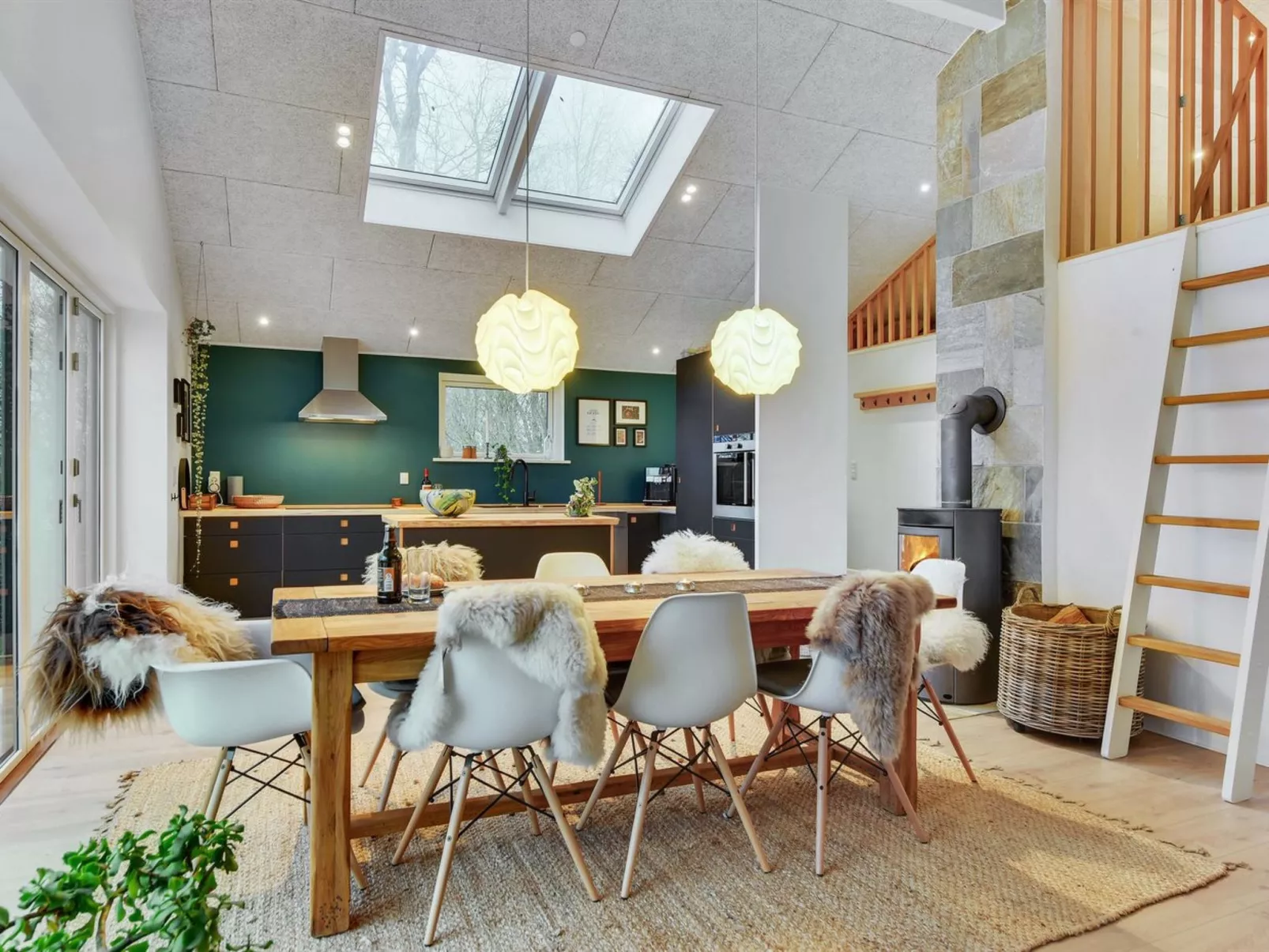 "Lika" - 25m to the fjord-Binnen